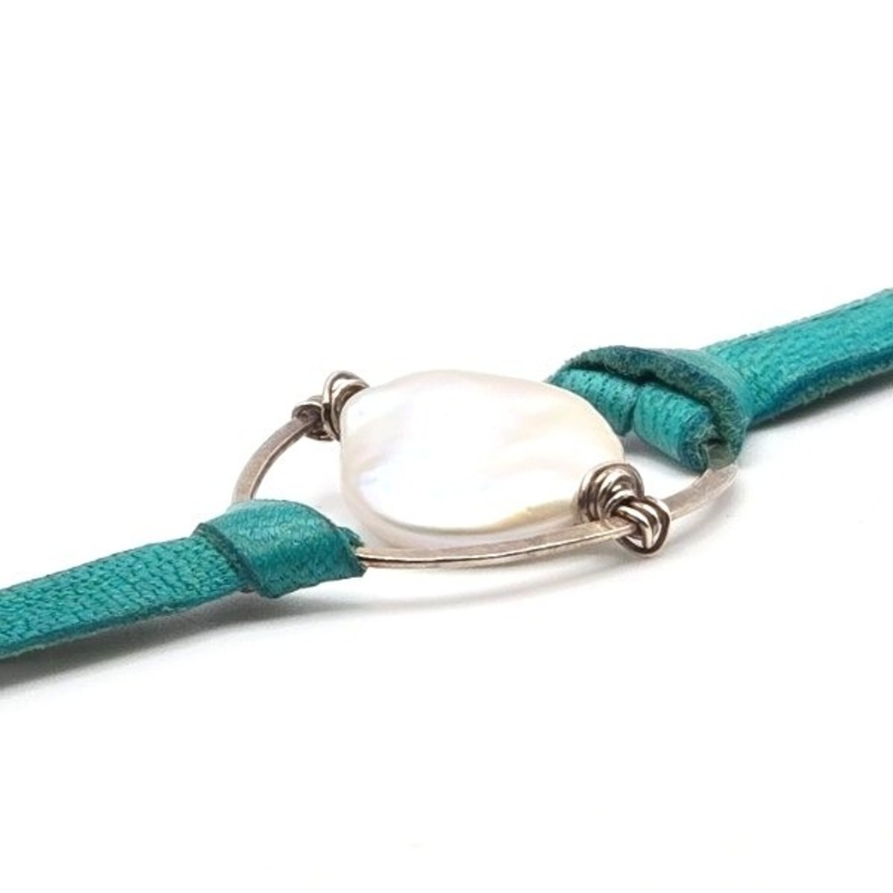 Handmade Green Leather and Genuine Freshwater‎ Coin Pearl Bracelet 925 Silver